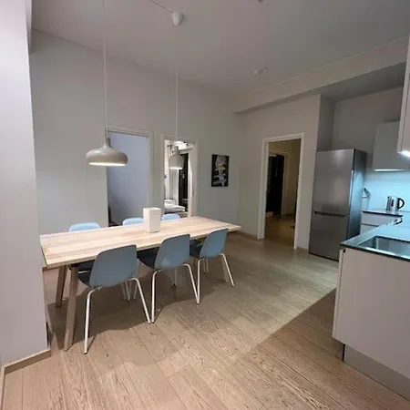 Seaview 4 Beds Central Stylish Sorenga Apartment